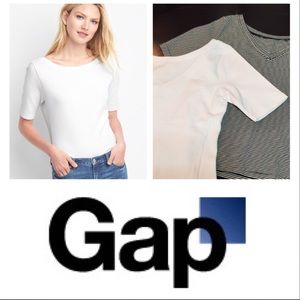 2 GAP Ponte Tees, v-back/ white & striped